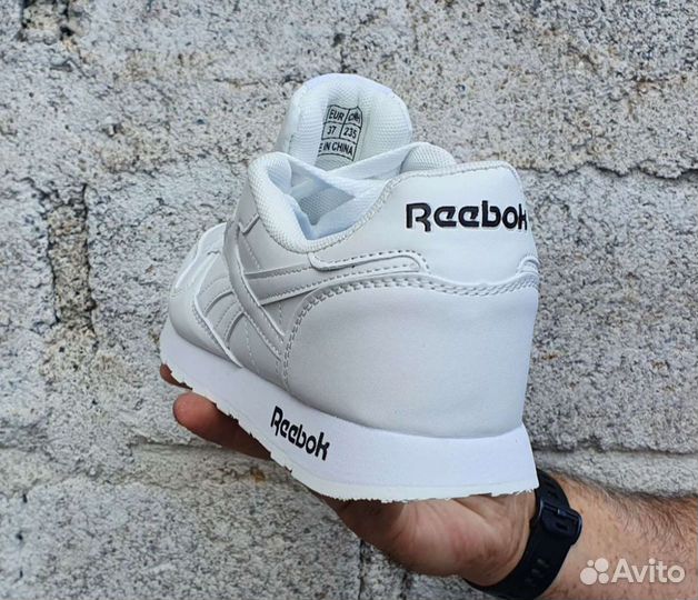 Кроссовки reebok женские, белые, 39р. Стелька25см