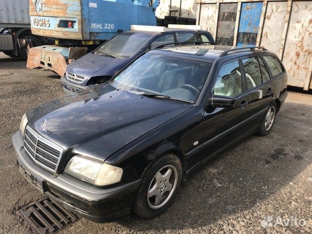 Разбор на запчасти Mercedes C W202