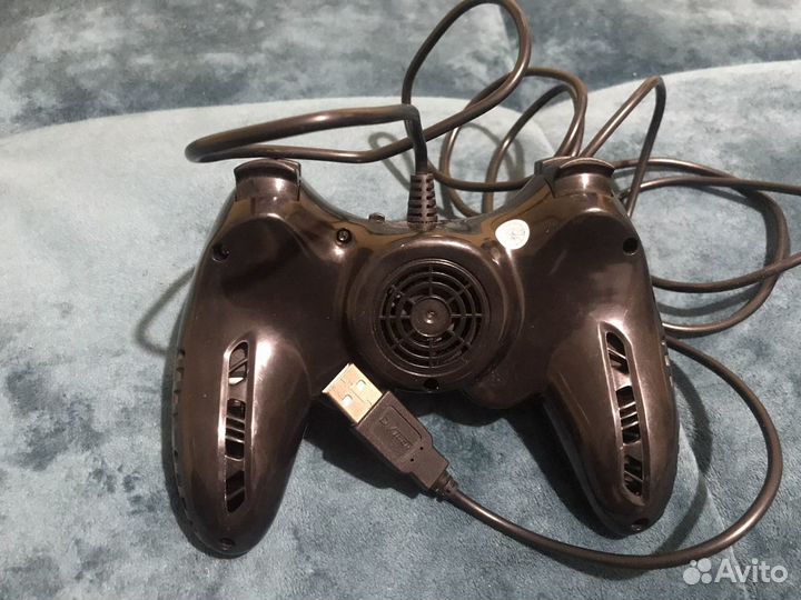 Игровой джойстик с охлаждением