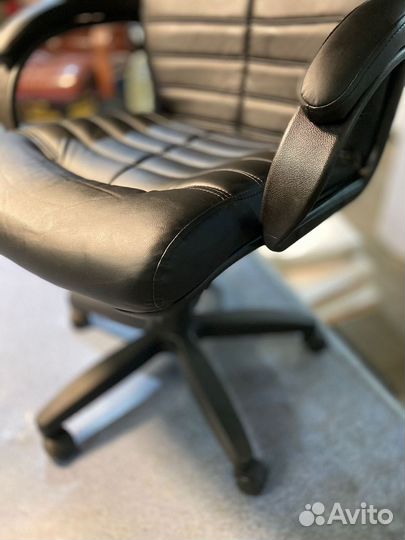 Компьютерное кресло