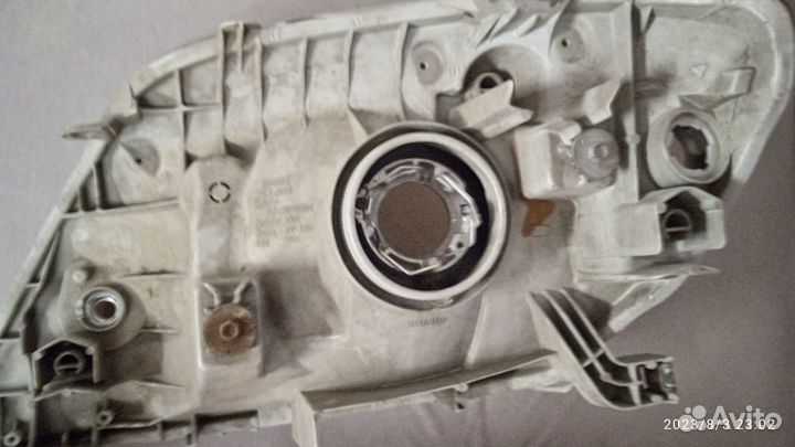 Фара Toyota Corolla NZE121, правая в Иркутске