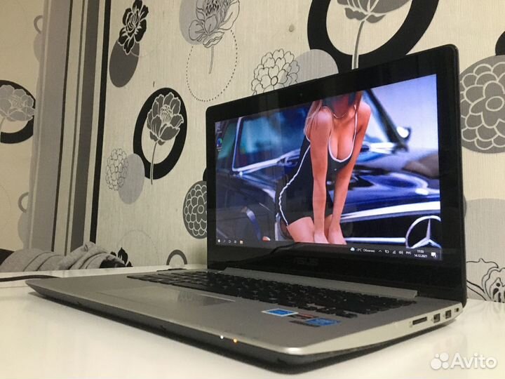 Ноутбук для любых задач с сенсором Core i3/8GB озу