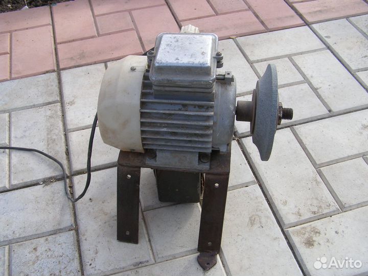 Наждак (точило) электродвигатель на 220 в