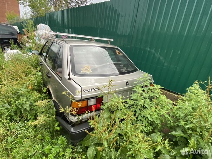 Стекло вольво 440