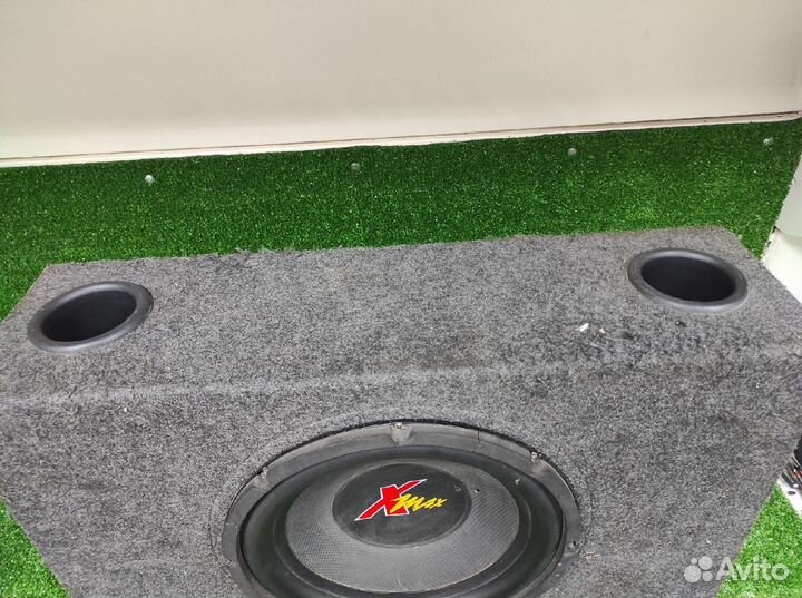 Автомобильный сабвуфер Helix Xmax 300