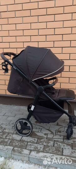Прогулочная коляска Carrello Bravo