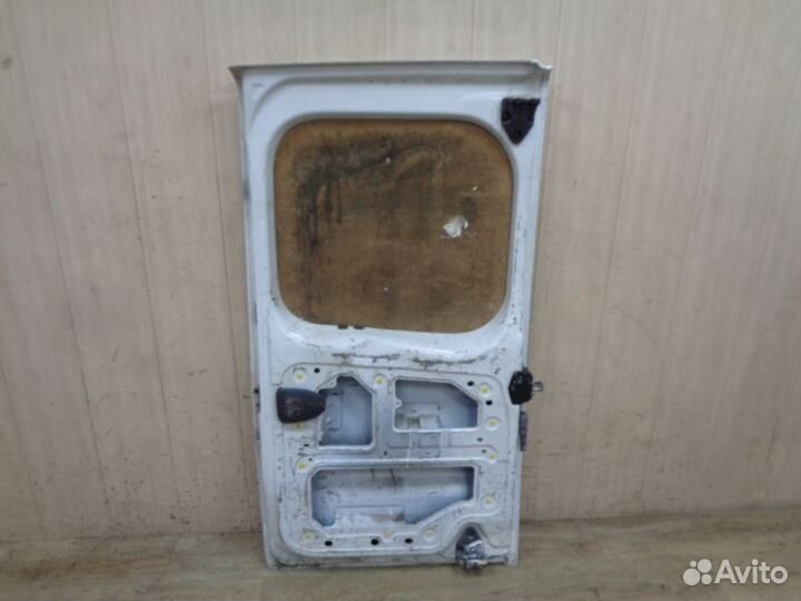Дверь распашная задняя правая Рено трафик 2