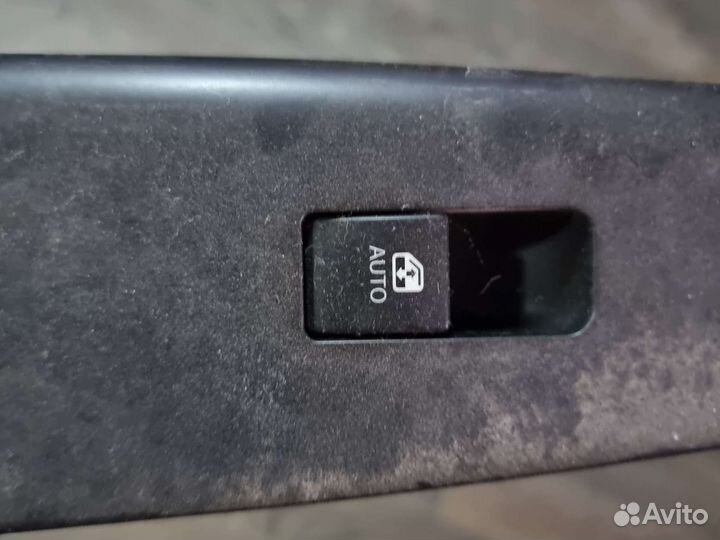 Блок управления стеклоподъемниками Kia Ceed ED