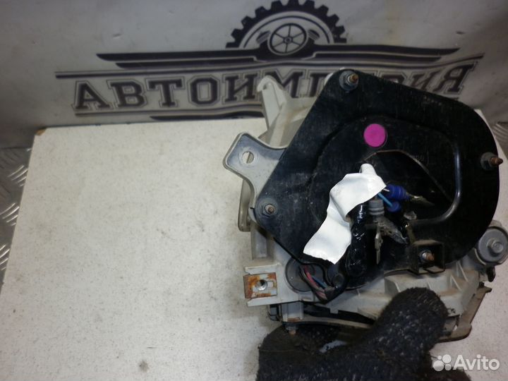 Фара противотуманная Lexus LS460 LS600 2006-2009