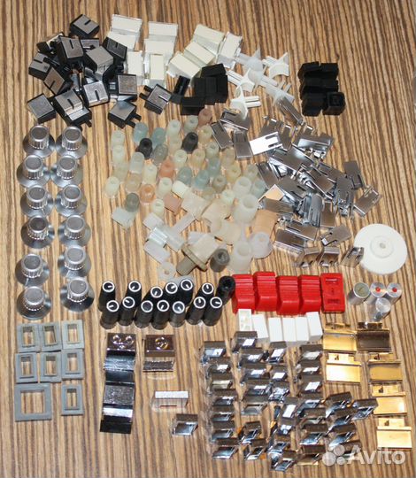 Ручки, кнопки, движки для аудиотехники