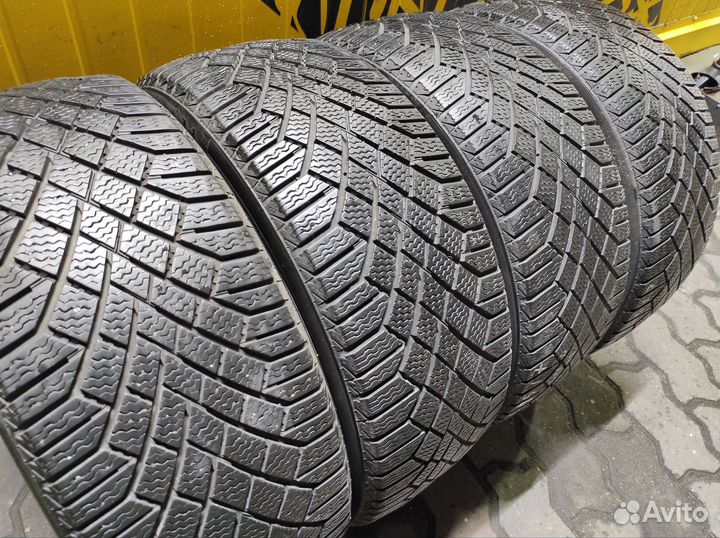 Continental ContiVikingContact 7 205/45 R17
