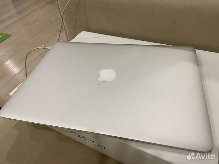 Apple MacBook Air 13 (2017)