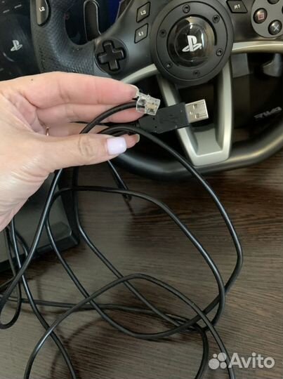 Игровой руль hori