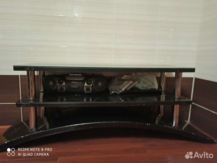 Тумбочка стеклянная