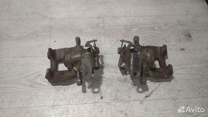 Суппорт задний Форд Транзит Кастом