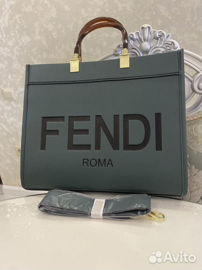 Женская сумка fendi