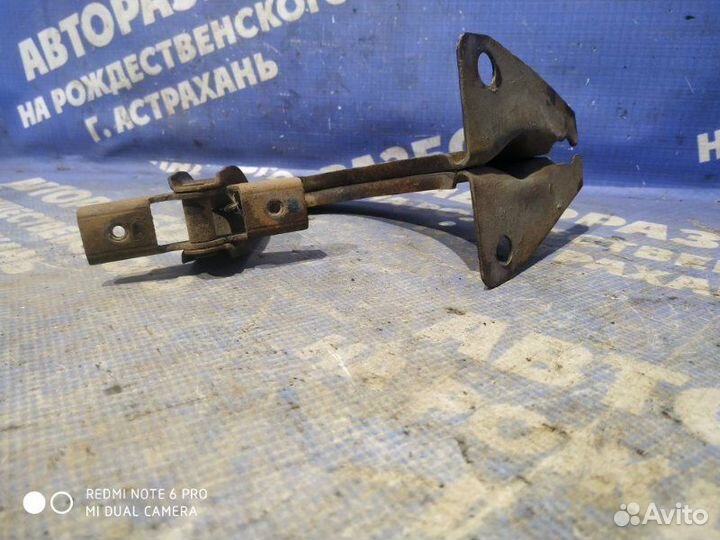 Петля капота Ваз Жигули 2106 седан 2101 1987