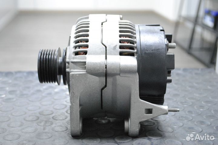 Генератор Audi 80 1.9 TDi, VW Transporter 2.0 90А