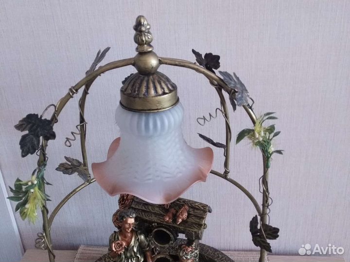 Светильник декоративный настольный