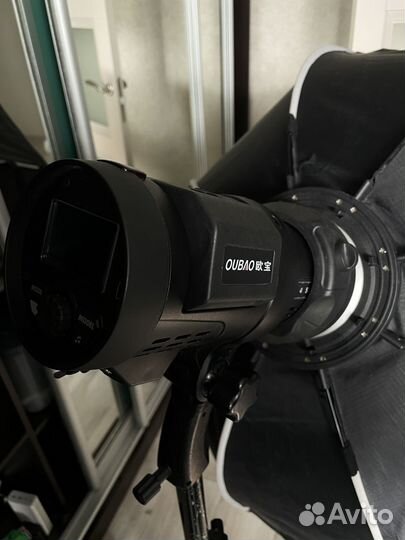 Продам аккумуляторную вспышку triopo 400дж TTL