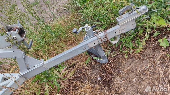 Лодочный прицеп