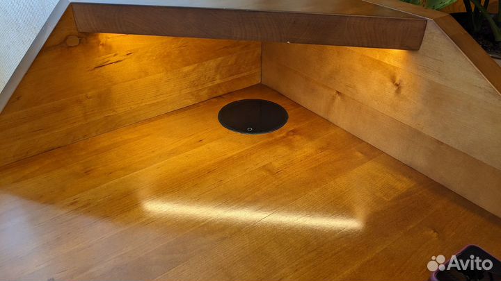 Умный компьютерный стол