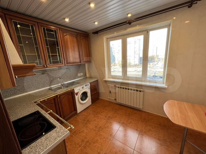 3-к. квартира, 72 м², 6/9 эт.