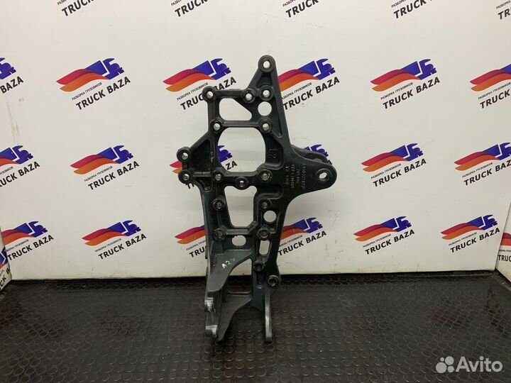 Кронштейн рессоры передней левый