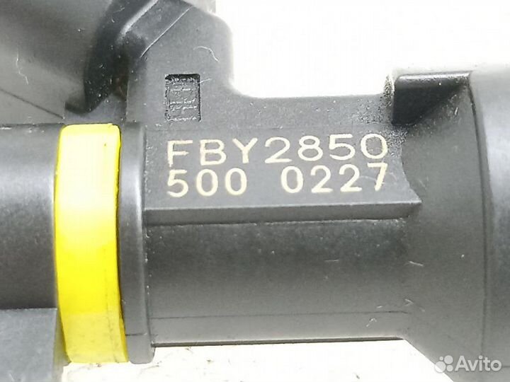 Форсунка топливная Nissan Serena C25 2.0 MR20DE