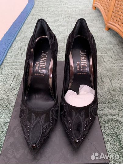 Черные женские туфли 37 размера