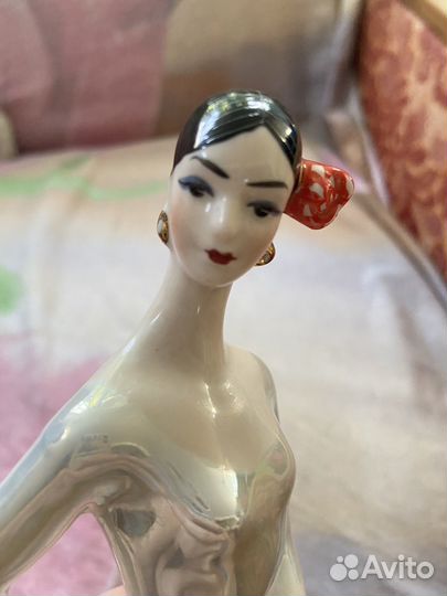 Статуэтка фарфор 2с '75 Кармен Испанский танец