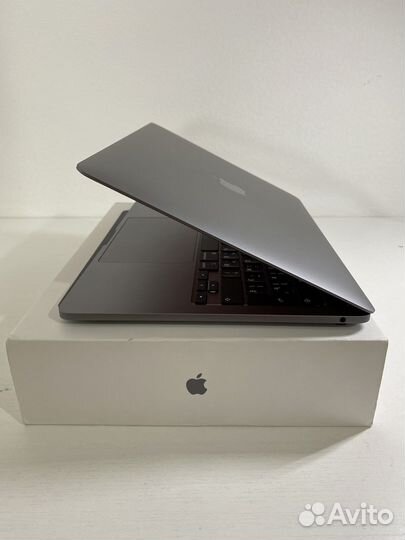 Apple MacBook Pro 13-inch M1 8/256GB. Ростест