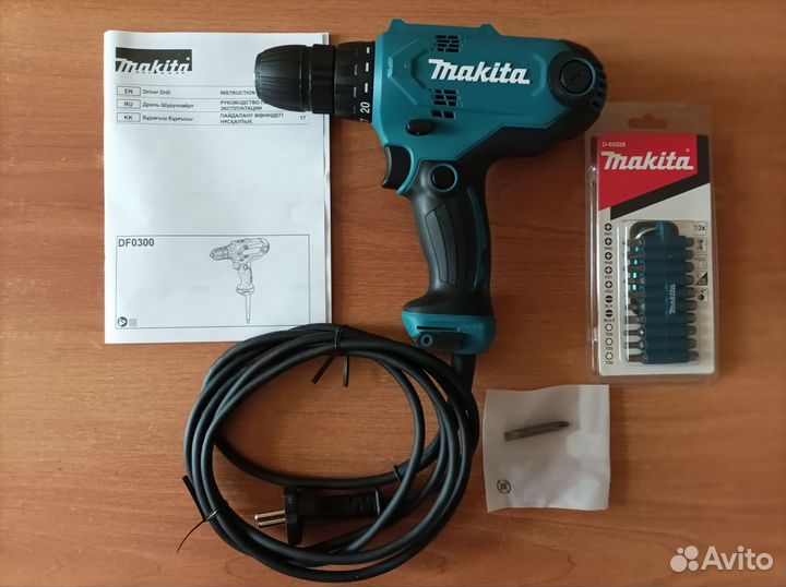 Новая дрель шуруповерт DF0300X3 makita