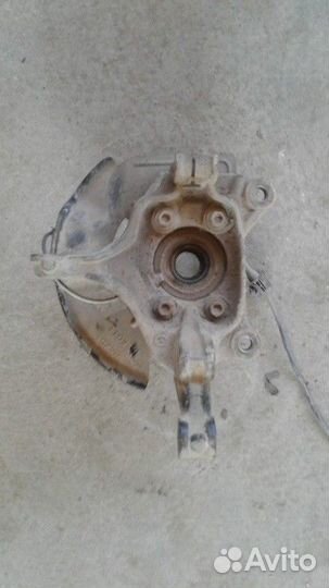 Кулак поворотный передний правый (Mazda 6)