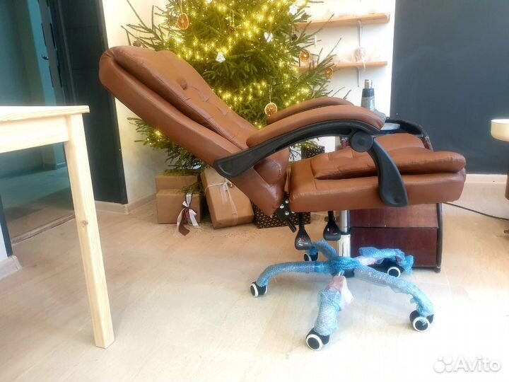 Офисное компьютерное кресло