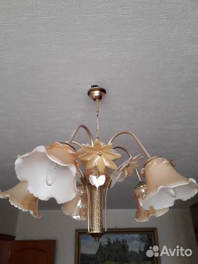 Люстра красивая две разных