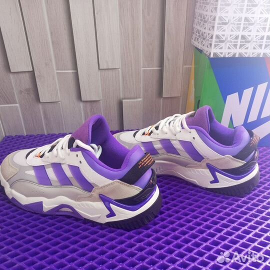 Кроссовки adidas