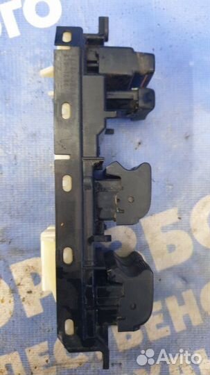 Блок управления стеклоподъемниками. Toyota Estima