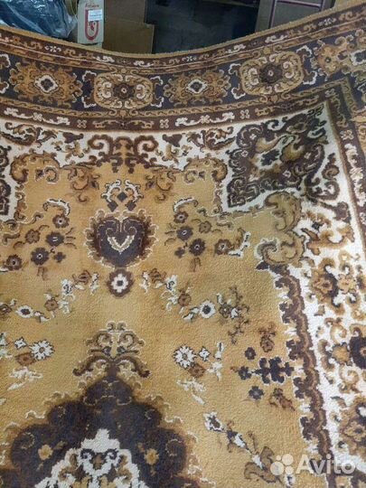 Ковер шерстяной