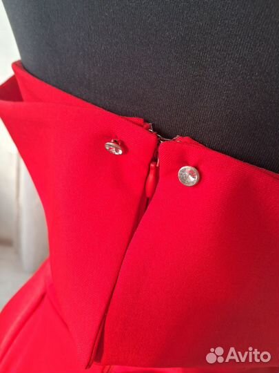 Шикарное вечернее платье 42