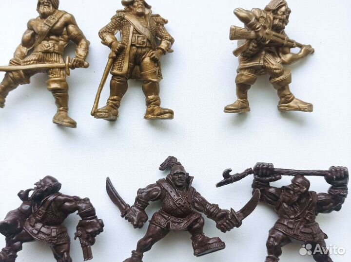 Пластмассовые игрушки