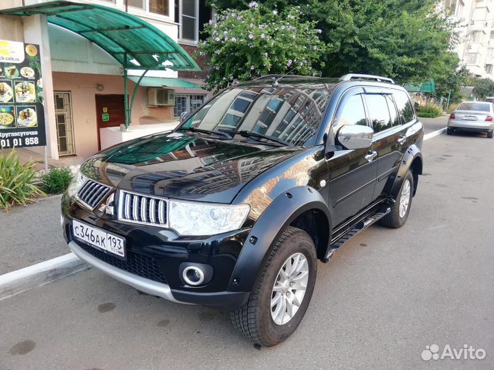 Расширители на Mitsubishi Pajero Sport 2