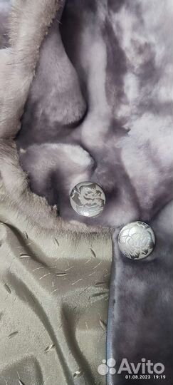 Шуба мутоновая с капюшоном из норки 46-48р