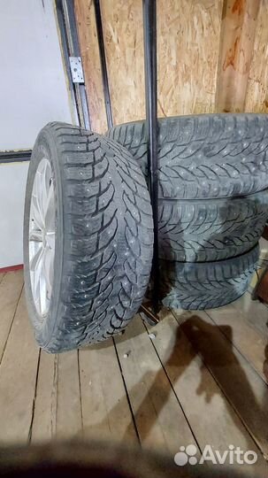 Nokian Tyres Hakkapeliitta 9 SUV 235/55 R18