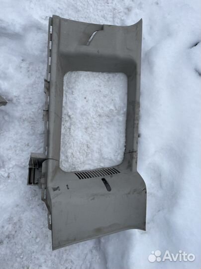 Джип либерти 2 обшивка задней стойки