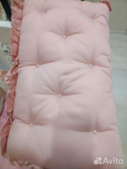 Бортики в детскую кроватку для девочки