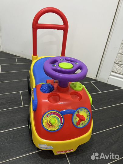 Машинка каталка толокар с ручкой