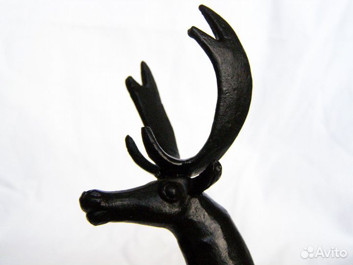 Молодой олень. Каслинское литье. Касли