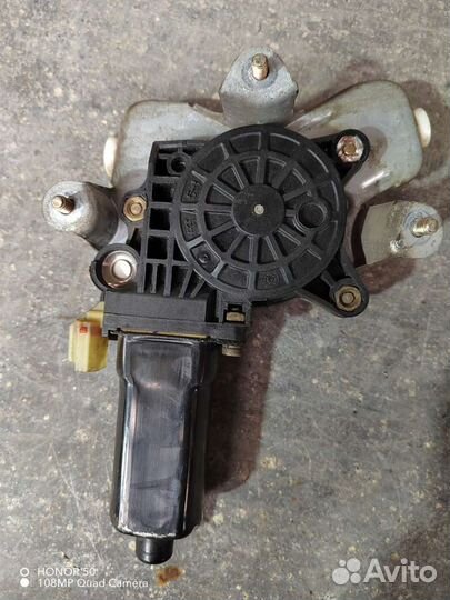 Моторчик стеклоподъемника Хендай-киа