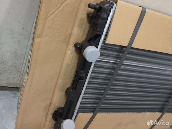 Радиатор двигателя Рено / Renault